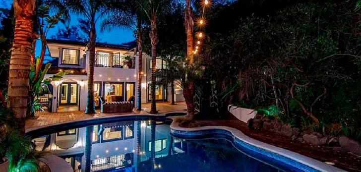 Jessica Alba vende su mansión de ‘cine’ en Los Ángeles